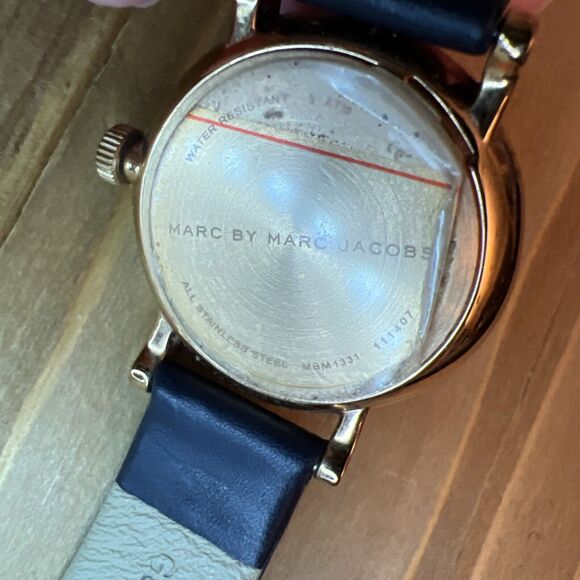 Marc Jacob’s Rose Gold Tone Ladies Watch Blue Dial New Battery main image 4
